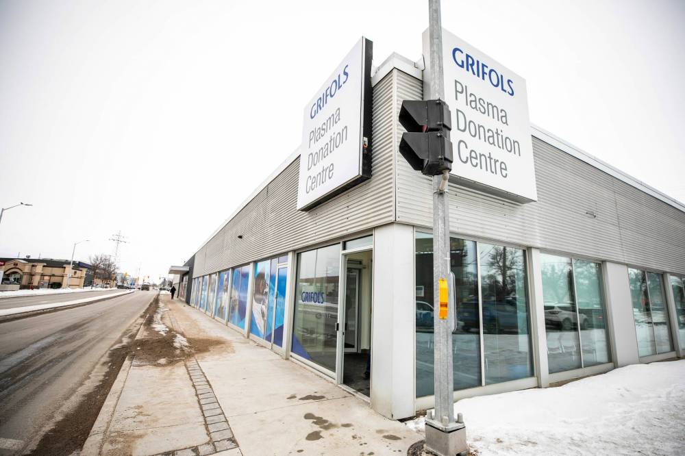 MIKAELA MACKENZIE / FREE PRESS FILES
A Health Canada assessment found no link between the deaths and plasma donation at Grifols, but the agency placed new terms and conditions on the company.