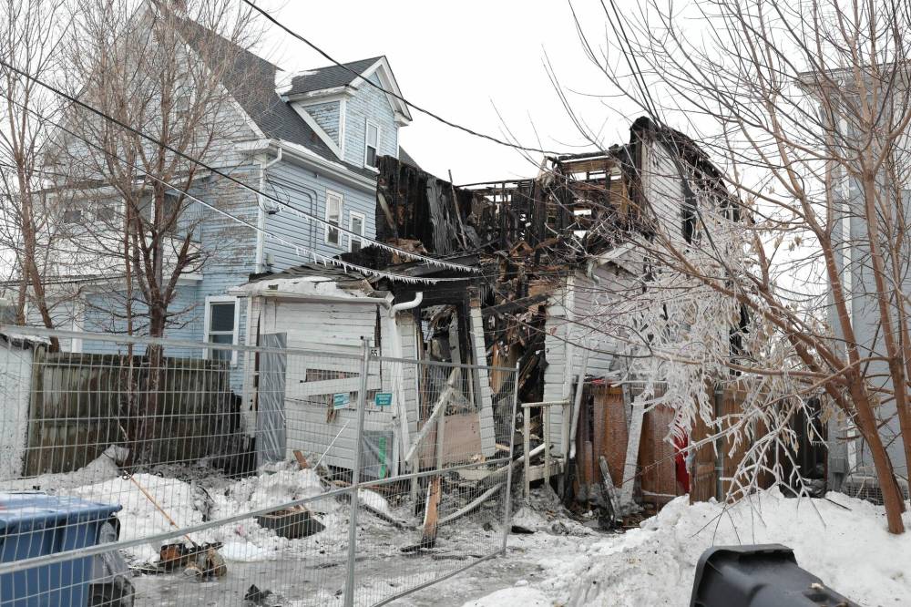 RUTH BONNEVILLE / FREE PRESS FILES
On Saturday, Feb. 7, just before 10:00 a.m., the Winnipeg Police Service responded to a house fire at 365 Agnes Street which claimed the lives of two women.
