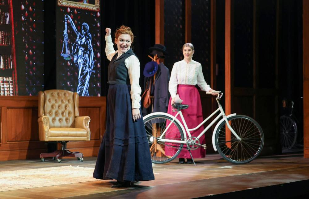 Ruth Bonneville / Free Press
Berkley Silverman (left) and Colleen Furlan star in the story of Annie Londonderry’s 1894 trip around the world on her bicycle.