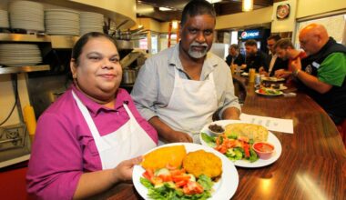 Famena and her husband Mohamad Ally gained a reputation for their popular rotis. (Boris Minkevich / Free Press files)