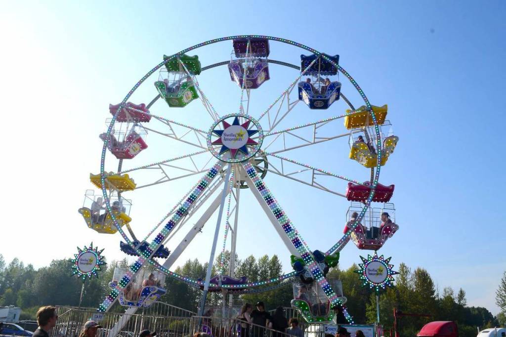 Ferris wheel operated by Shooting Star Amusements. (Facebook.com photo)