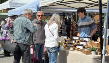 White Rock Farmers Market on opening day, April 19. (Grace McLeod/Peace Arch News)