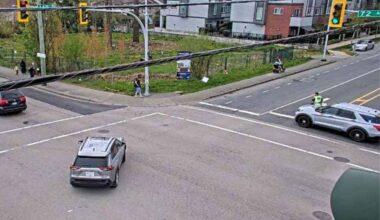Police can be seen blocking the road on 72 Ave at 140 Street. (City of Surrey traffic data hub)