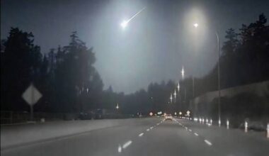 A fireball lights up the sky over a Victoria highway shortly after midnight Wednesday, April 29. (Courtesy of Reddit user Ceedaizy)