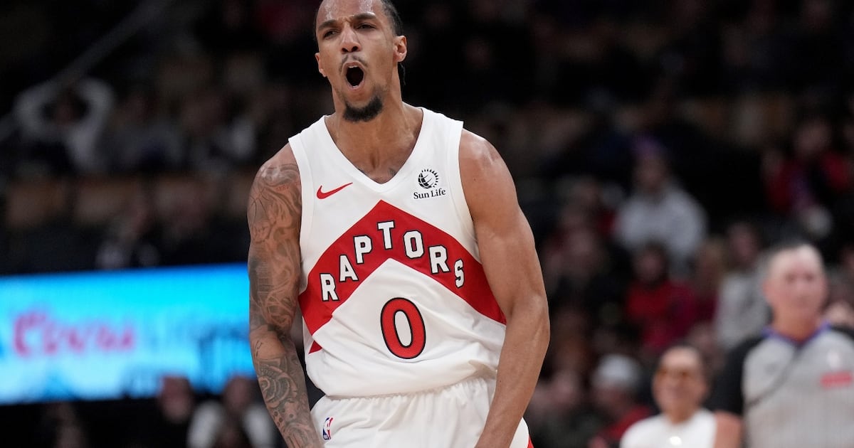 Toronto Raptors forward A.J. Lawson (back) available to play in Game 4 vs. Cleveland Cavaliers