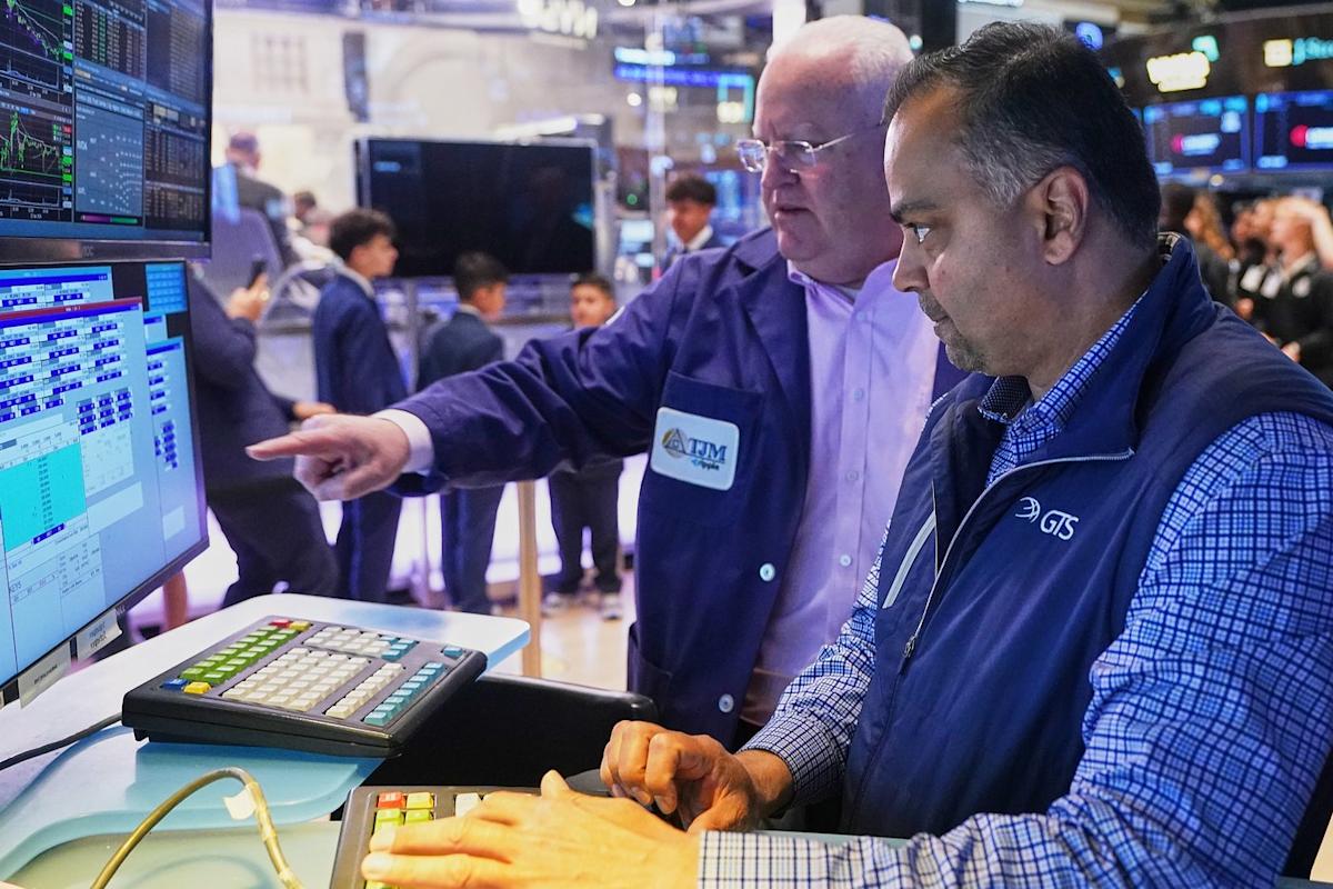 US stocks inch to more records as oil prices rise ahead of a blockbuster week for Wall Street
