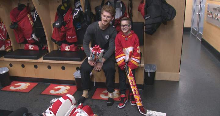 ‘He turns size into motivation’: Calgary Flames goalie inspires young fan to dream big - Calgary