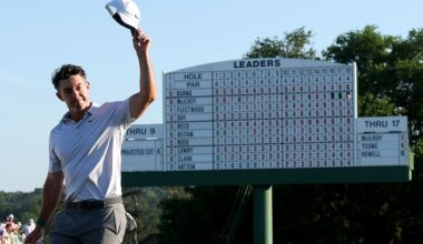 Rory McIlroy pulls away at Masters, setting record with six-shot lead at halfway mark