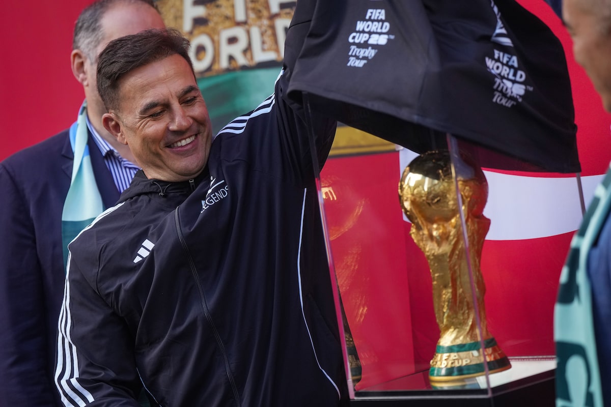 FIFA World Cup trophy unveiled in Vancouver to kick off countrywide tour