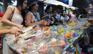 Bangkok Post - Long break eases pressure on oil reserves