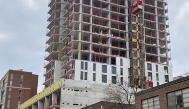 30 Merton Street Rises as Cladding Advances in Davisville Village