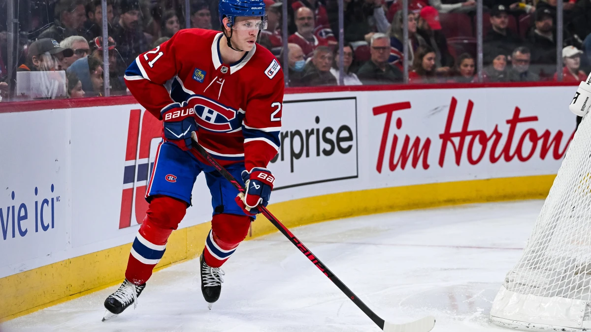 Montreal Canadiens defenseman Kaiden Guhle (21) plays the puck against the Boston Bruins during the third period at Bell Centre.