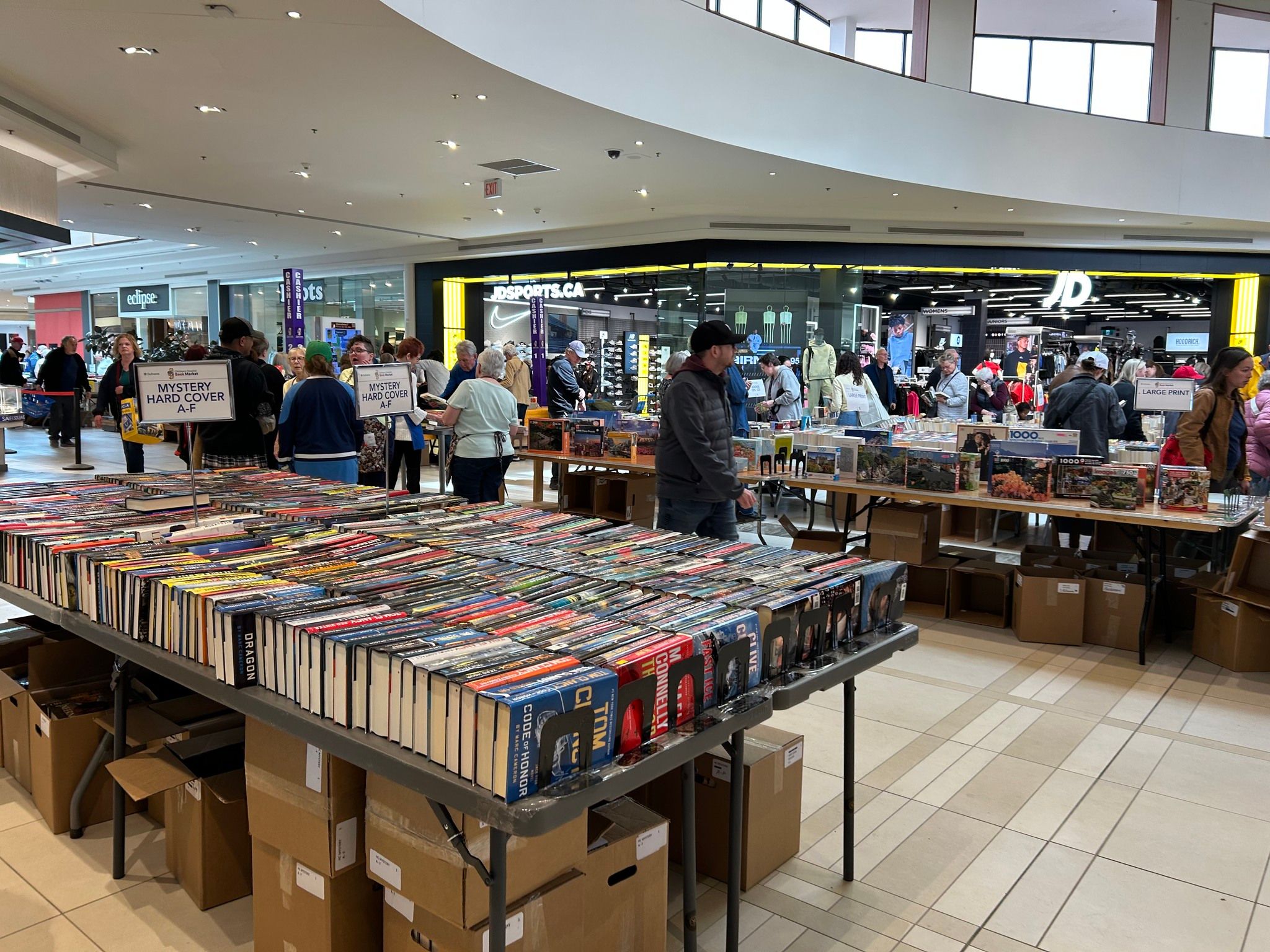 Book market 2026 at St. Vital Centre