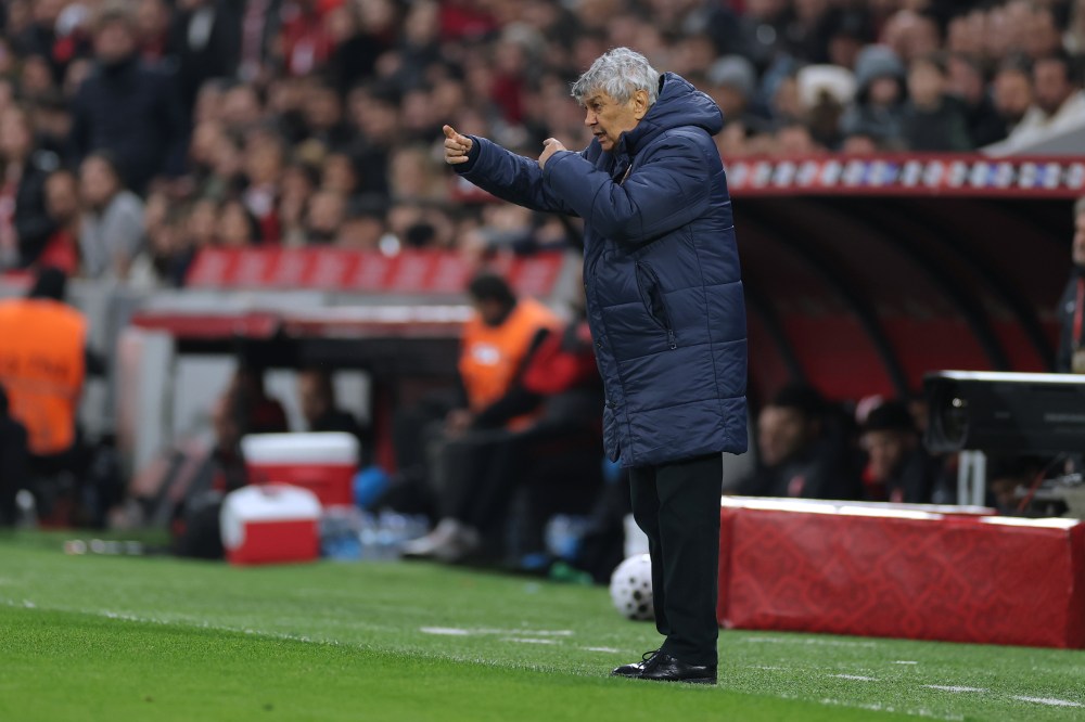 Romania's head coach Mircea Lucescu gives instructions during the 2026 World Cup playoff semifinal soccer match between Turkey and Romania, in Istanbul, Turkey, Thursday, March 26, 2026. (AP Photo)