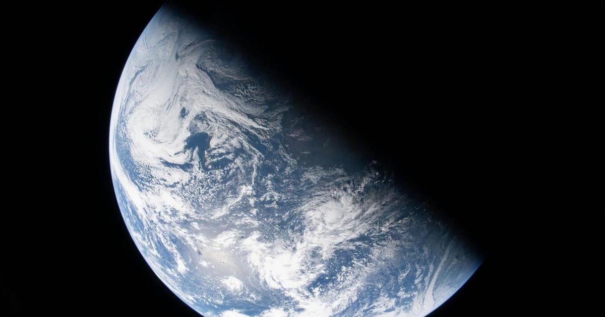 Artemis II toilet acts up again as astronauts speed toward the moon to break Apollo 13's record - thecanadianpressnews.ca