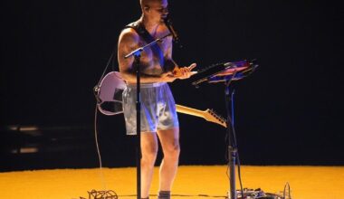 Justin Bieber scrolled through YouTube during his Coachella set. Was it genius ‘artistry’ or simply baffling? - Toronto Star