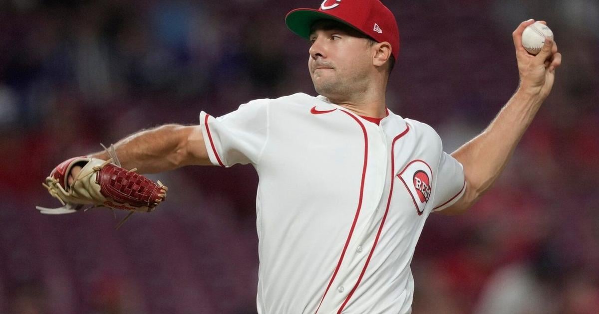 Sal Stewart hits 2 three-run homers, Reds beat Giants 8-3