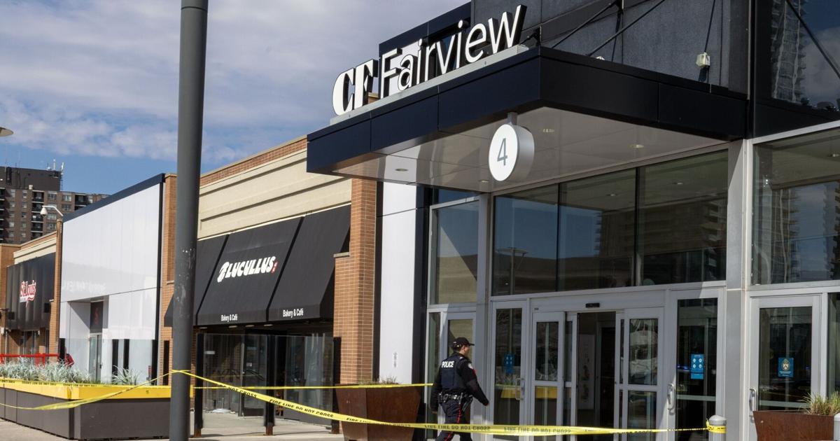 Fairview Mall security employee shot after confronting thief near jewelry store - Toronto Star