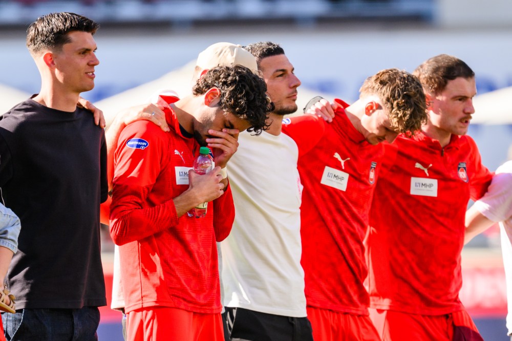 Heidenheim player Eren Dinkçi reacts after the German Bundesliga soccer match between 1. FC Heidenheim and 1. FC St. Pauli in Heidenheim, Germany, on Saturday, April 25, 2026. (Tom Weller/dpa via AP)
