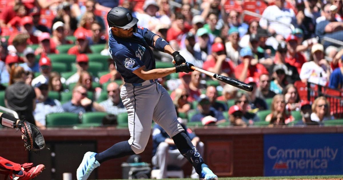 Mariners rally to win slugfest over Cardinals 11-9