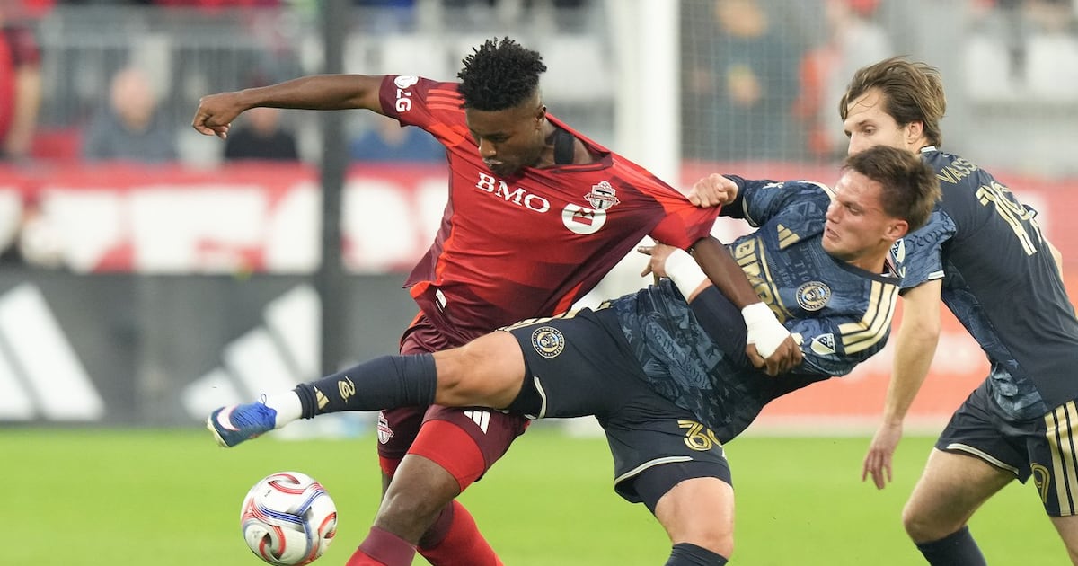 Goalkeeper Gavran scores late, earns Toronto FC 3-3 draw against Philadelphia Union