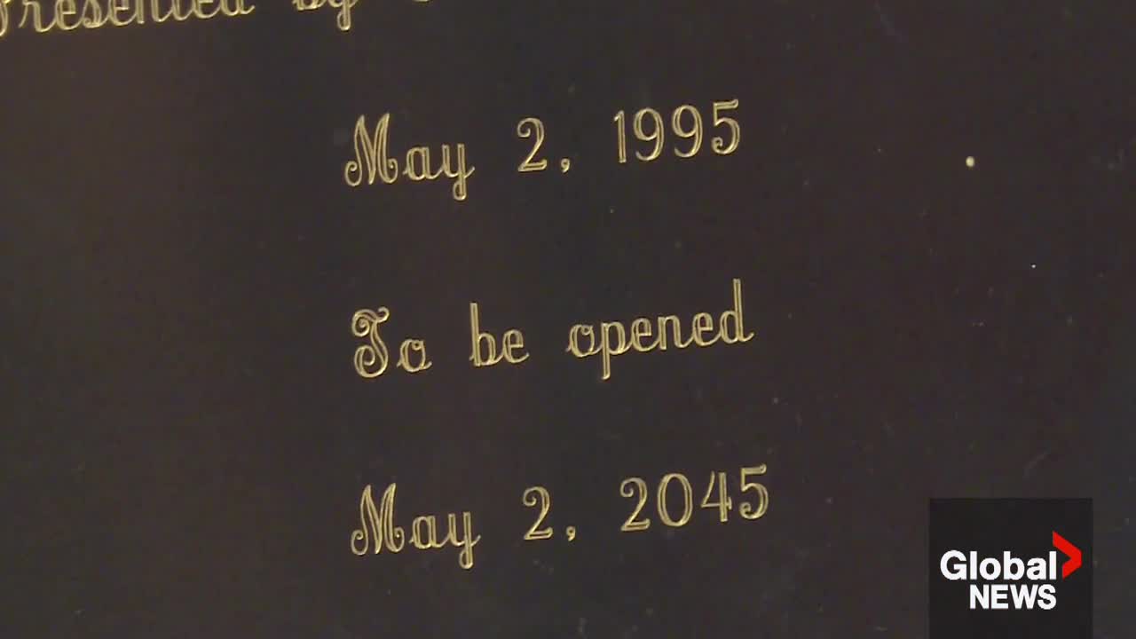 Click to play video: 'Hudson’s Bay time capsule donated to museum in St. Albert'