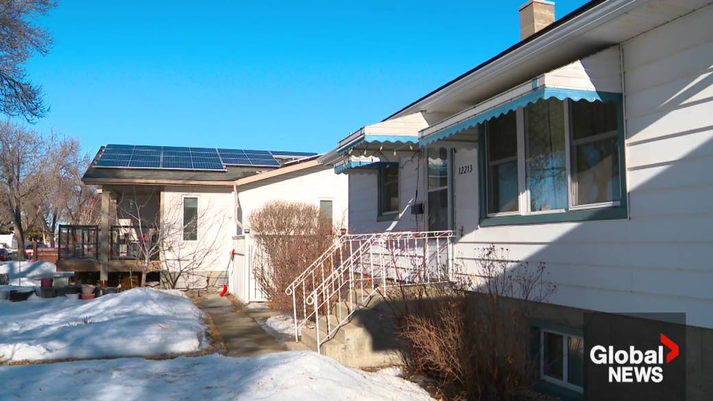 Click to play video: 'Edmonton man buys neighbour’s house to prevent infill development'