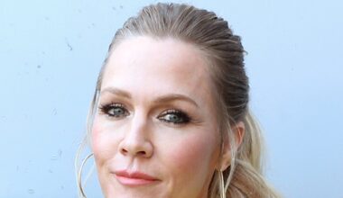 Jennie Garth Says Drinking, Pills Got So Bad She Needed Her Stomach Pumped