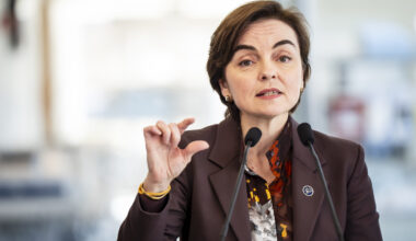 Quebec cuts taxes for 75,000 small and medium-sized businesses