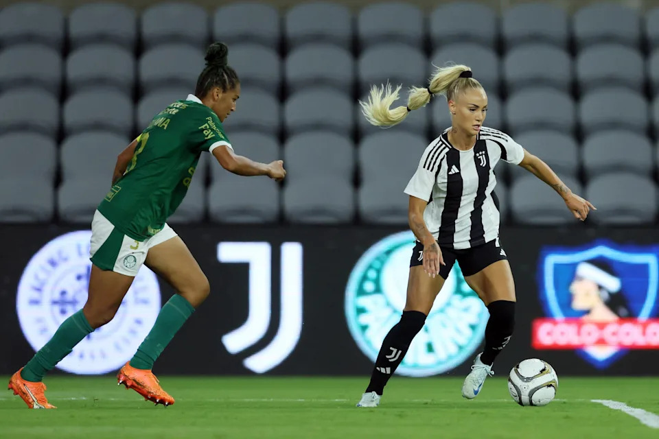Juventus FC defender Alisha Lehmann controls the ball.