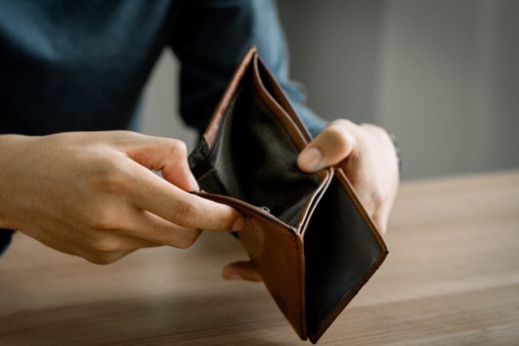 He Never Had To Work And Now His Trust Fund Is Drying Up At 23. Dave Ramsey Says, 'Go Buy A Leaf Blower. Rich People Are Afraid Of Leaves'