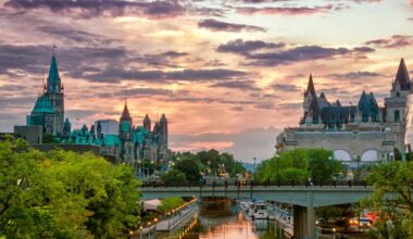 Rideau Canal in Ottawa with view of Parliament buildings