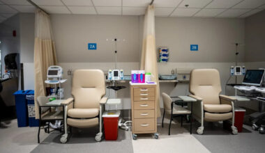 Chemotherapy treatment expanded at Surrey Memorial Hospital
