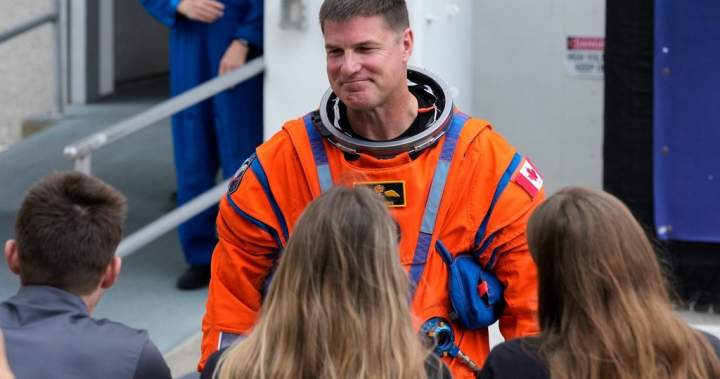 Canadian Space Agency’s first space to Earth video call with Colonel Jeremy Hansen - National