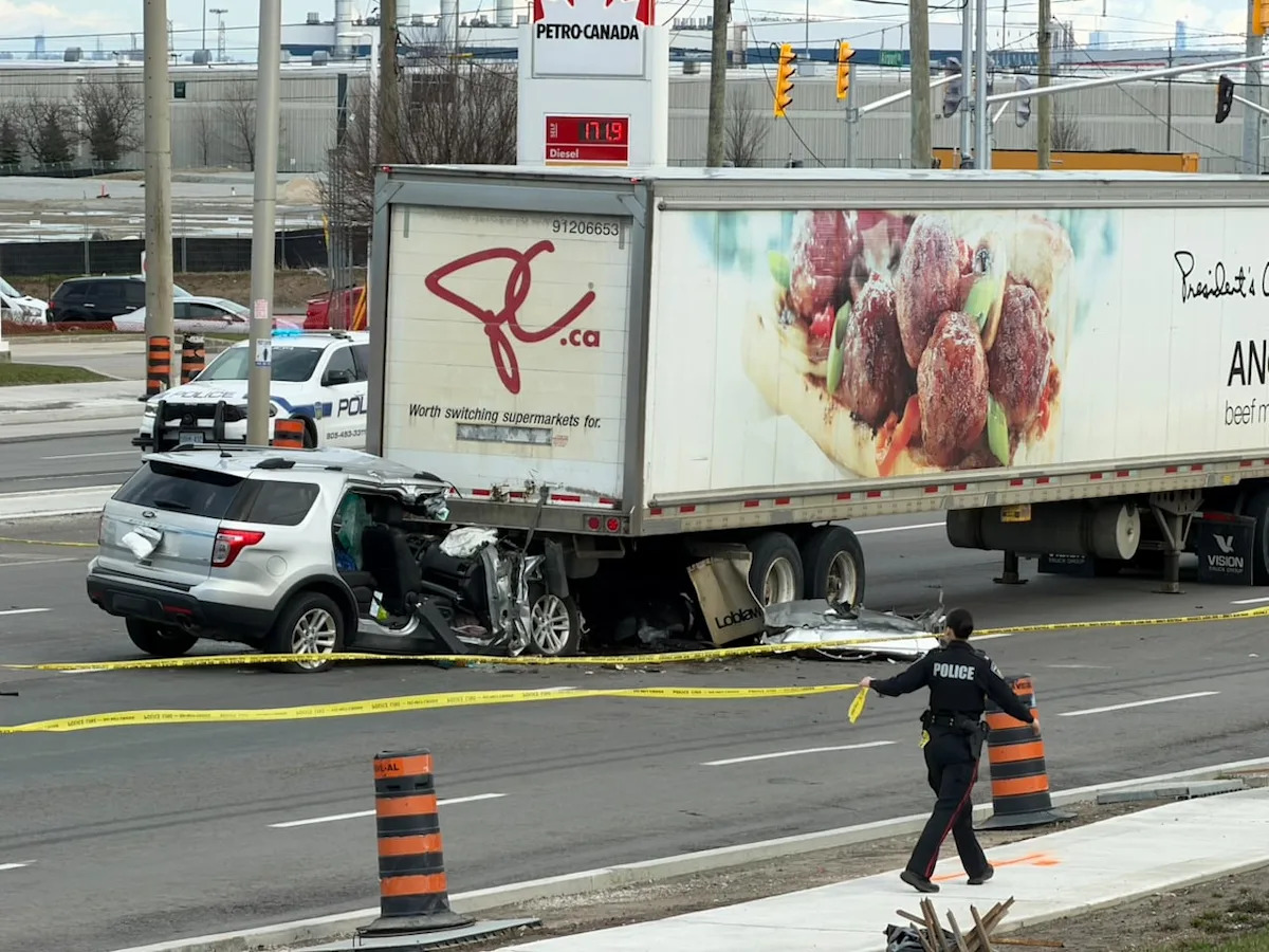 Man dead, woman critically injured in Brampton crash, police say
