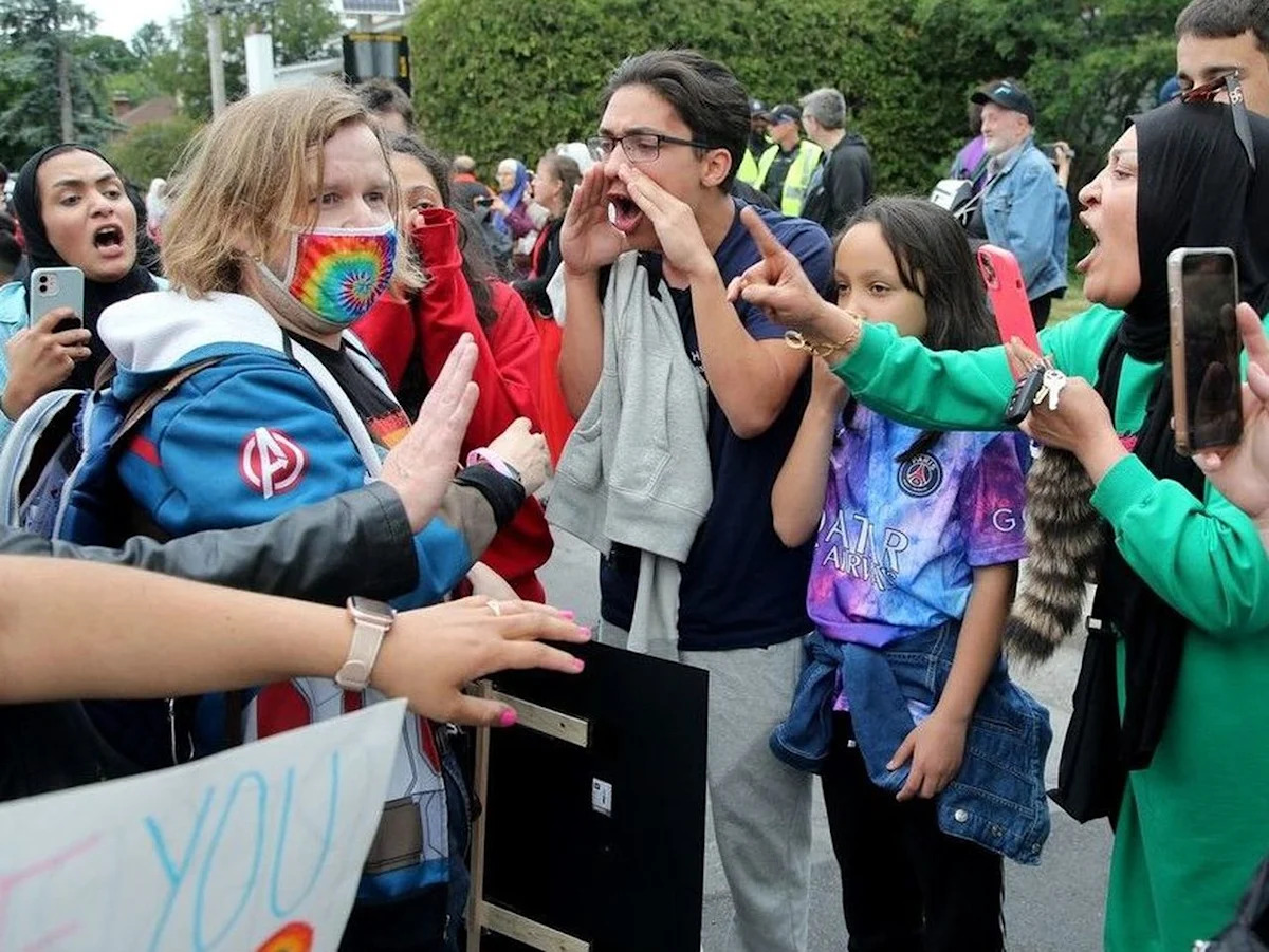 Ottawa's 'bubble bylaw' could take effect this summer