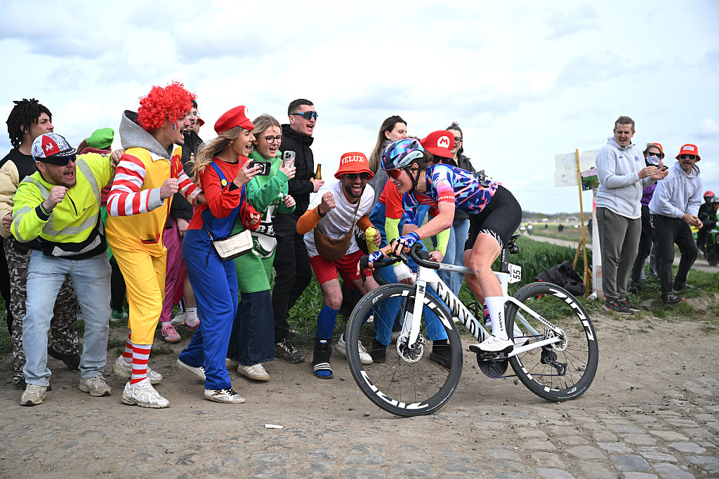 Rosa Kloser of Germany and Team CANYON//SRAM zondacrypto competes in the breakaway during the 6th Paris-Roubaix Femmes Hauts-de-France 2026(Photo by Luc Claessen/Getty Images)