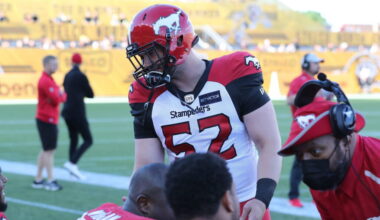 Saskatchewan Roughriders sign long snapper Aaron Crawford