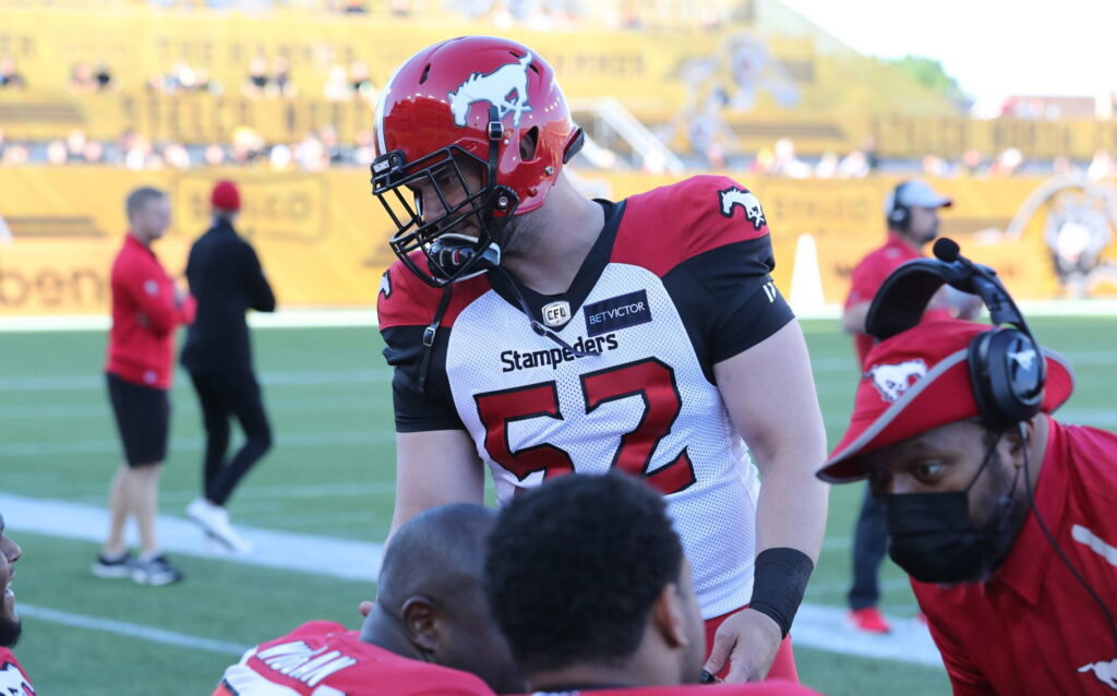 Saskatchewan Roughriders sign long snapper Aaron Crawford
