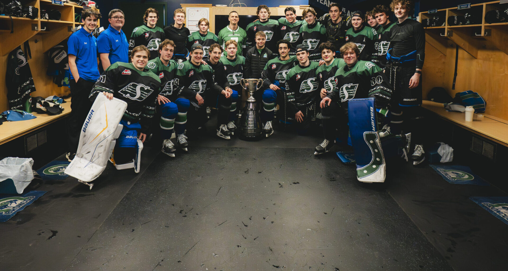 Riders To Conclude Grey Cup Community Tour At Fnuc Powwow This Sunday