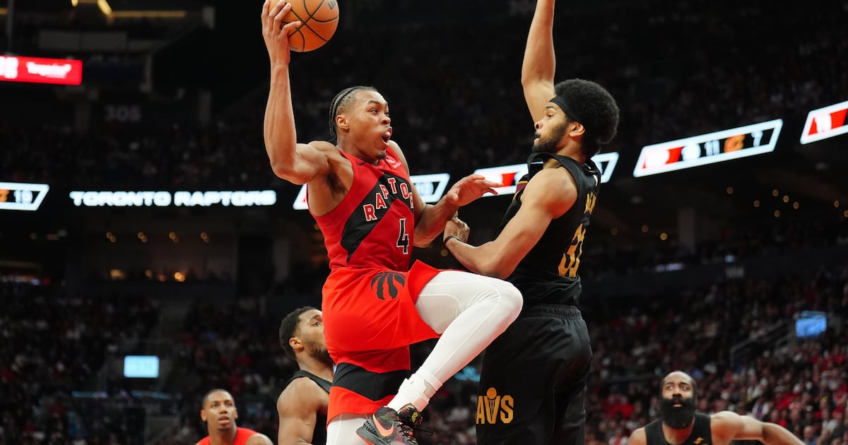 Toronto Raptors come back for thrilling victory over Cleveland Cavaliers in Game 4 to even series