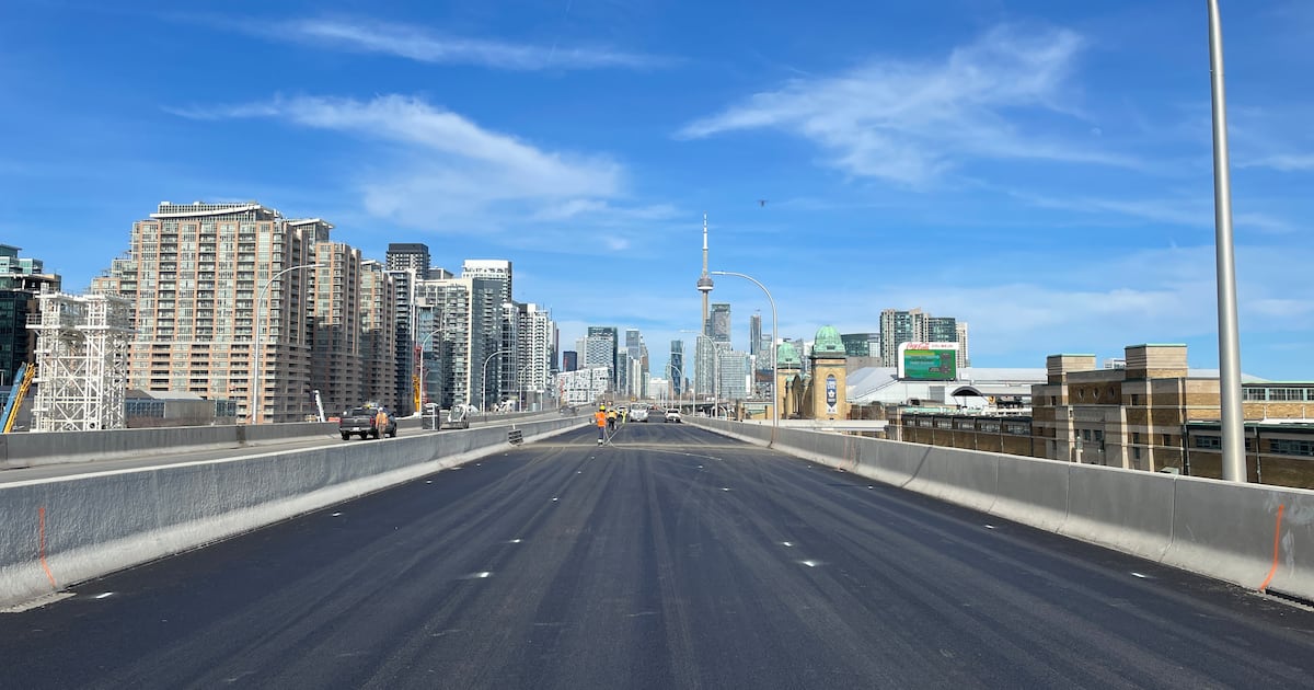 When will the Gardiner Expressway reopen?