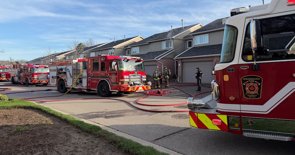 Mississauga townhouse fire sends 3 people to hospital