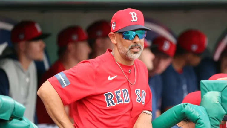Top MLB insider absolutely blasts Red Sox for Alex Cora decision image