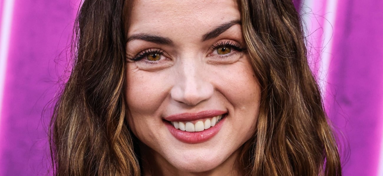 Ana De Armas Looks 'Cold' In Braless Gym Crop Top