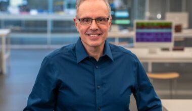 Apple names Johny Srouji as chief hardware officer