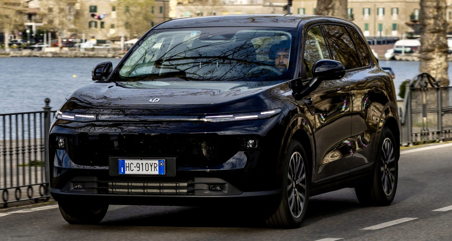 Stellantis Faces Backlash Over Leapmotor EV Plan in Canada