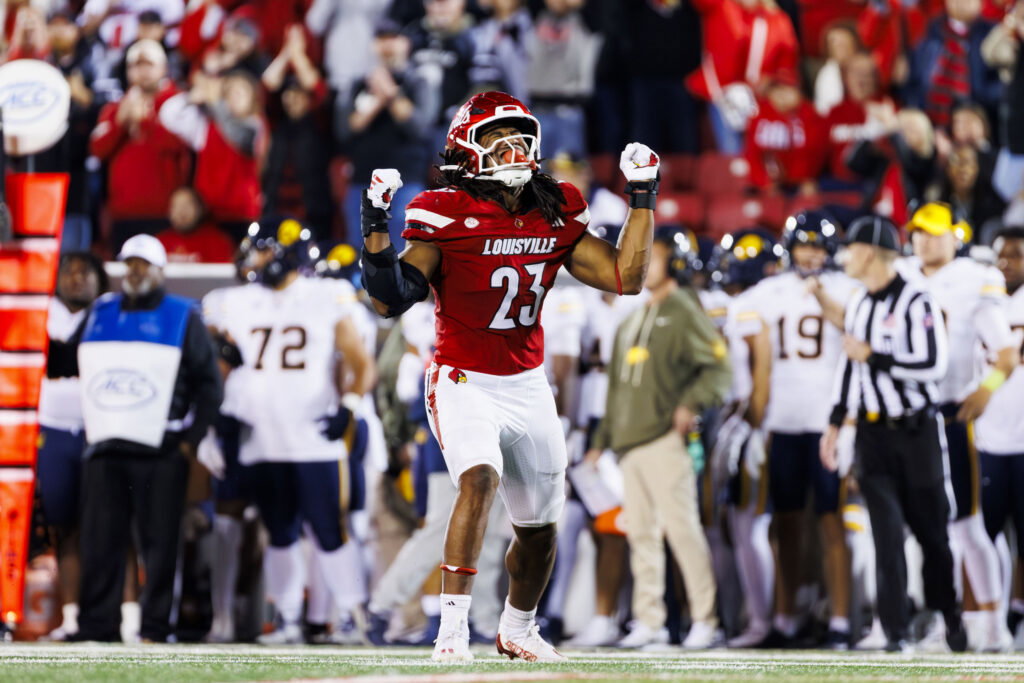 Canadian DL Wesley Bailey signs NFL undrafted free agent contract with Los Angeles Rams