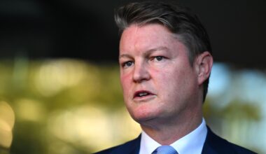 digital device crackdown extended to all Vic schools — EducationHQ