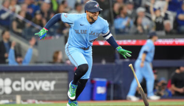 Blue Jays' offensive barrage vs. Red Sox leads to third straight series win